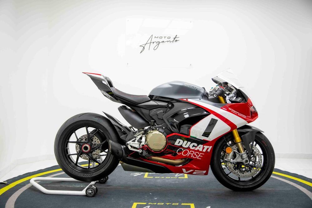 Ducati Panigale V2 Superquadro Final Edition (2024) (2)