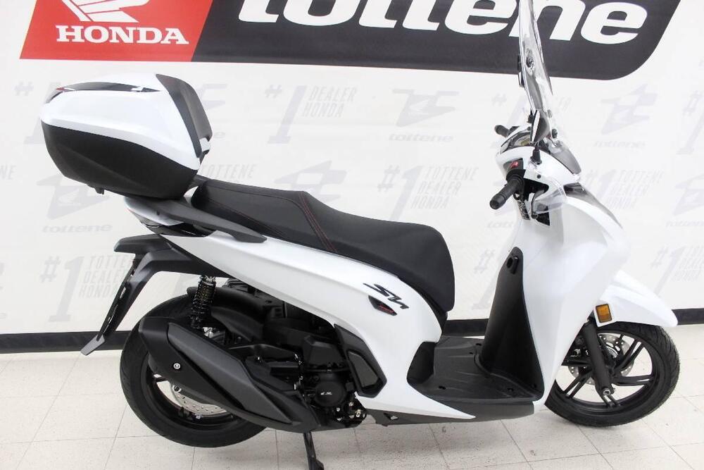 Honda SH 350i Sport (2025 - 26) (2)