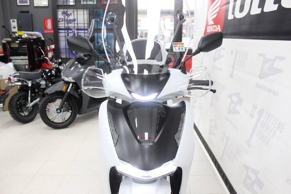 Honda SH 350i Sport (2025 - 26) (4)