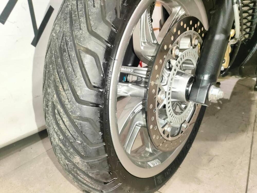 Piaggio Beverly 400 ABS-ASR (2021 - 24) (9)