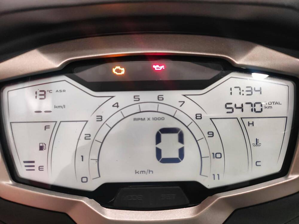 Piaggio Beverly 400 ABS-ASR (2021 - 24) (10)