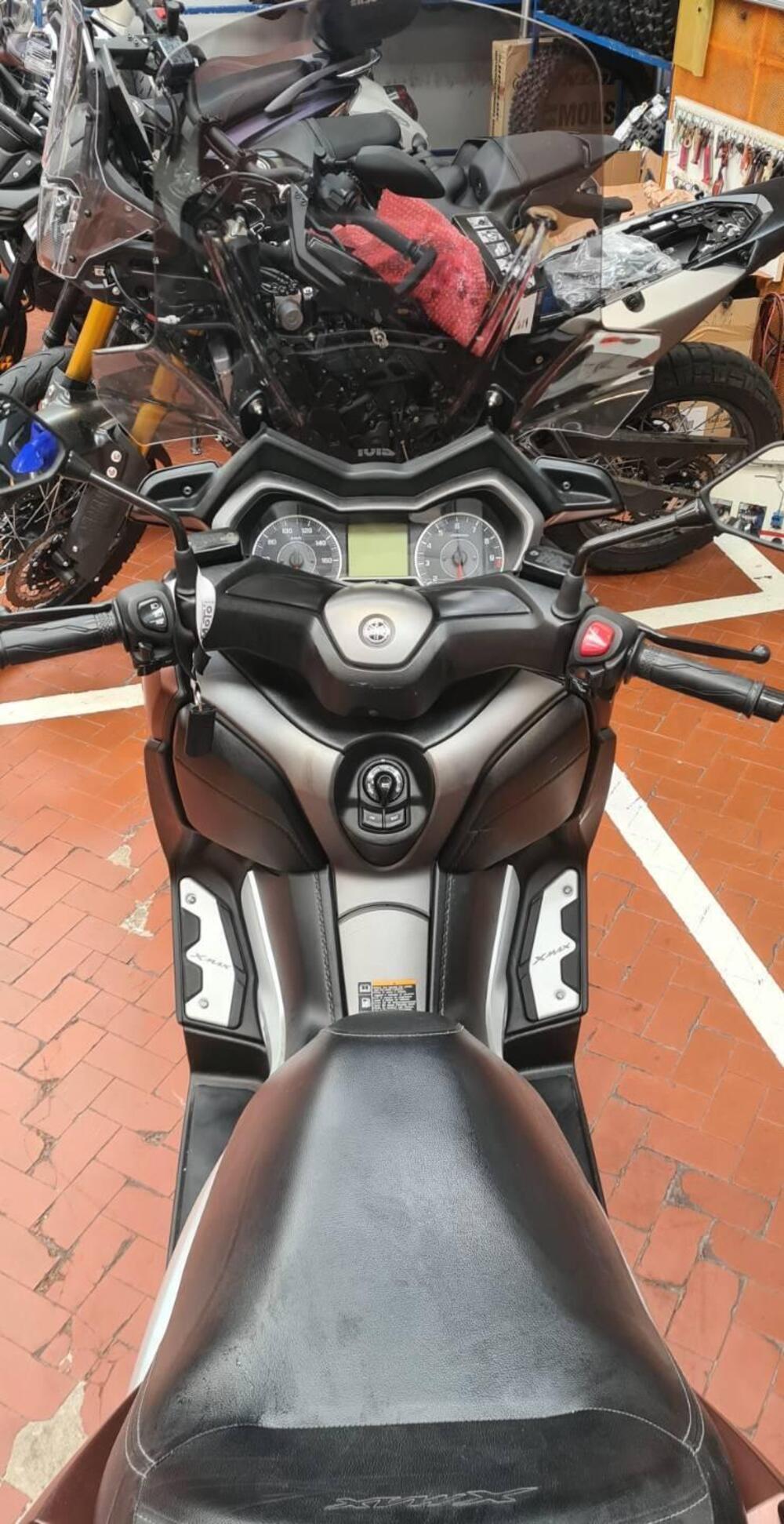 Yamaha X-Max 300 ABS (2017 - 20) (2)