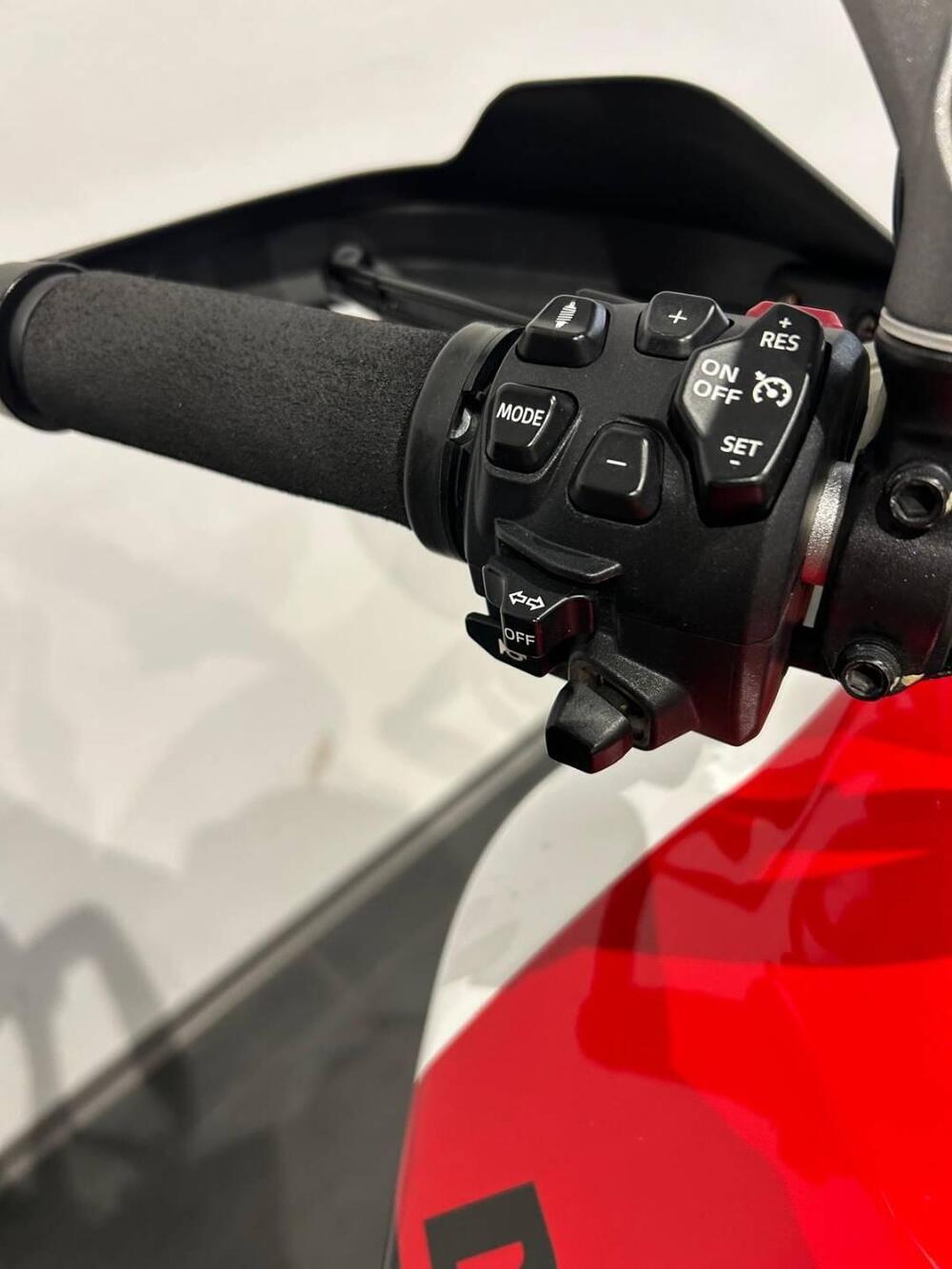 Ducati Multistrada V4 Pikes Peak (2021 - 24) (17)