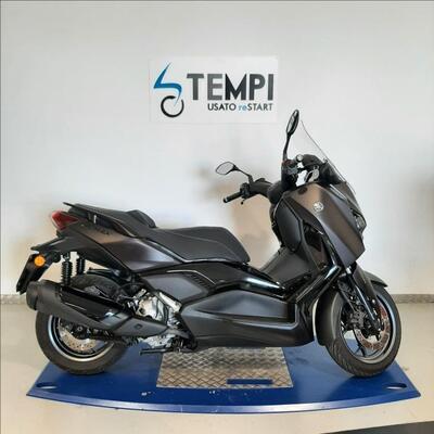 Yamaha X-Max 300 Tech Max (2025) usata
