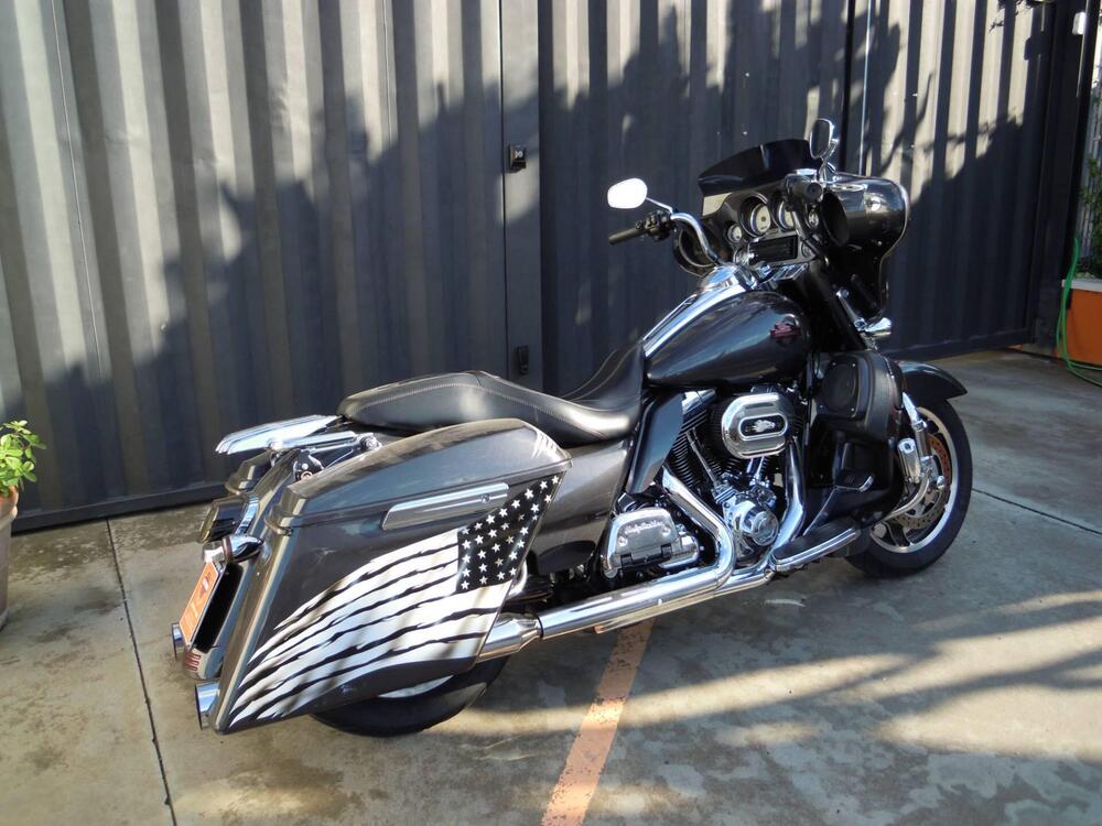 Harley-Davidson 1584 Street Glide (2007) - FLHX (8)