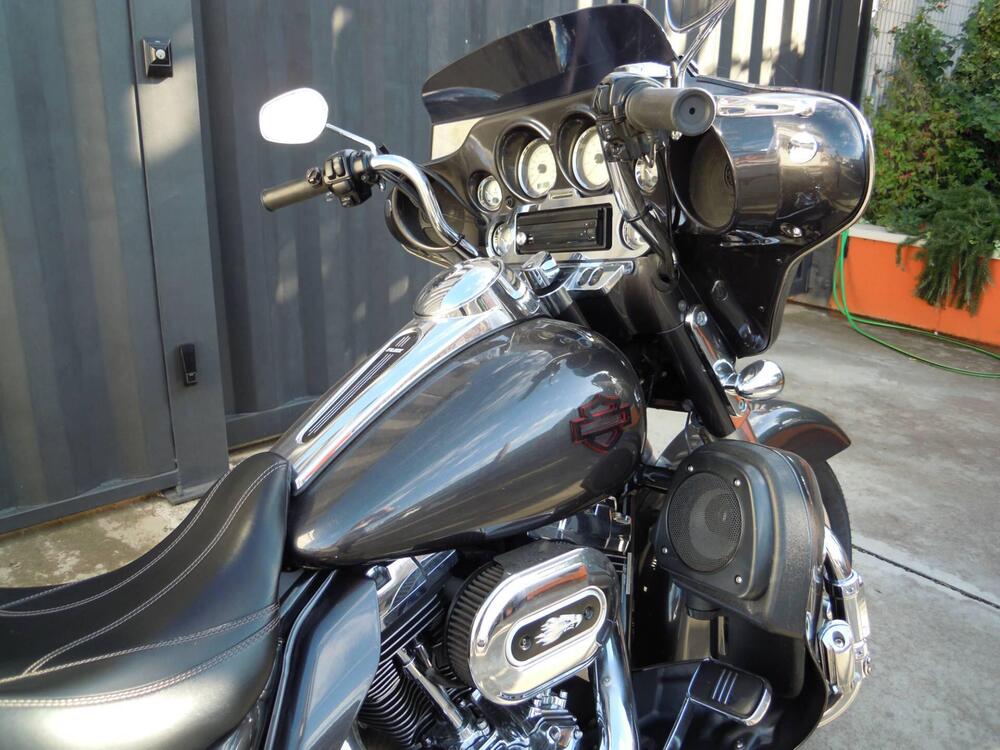 Harley-Davidson 1584 Street Glide (2007) - FLHX (9)