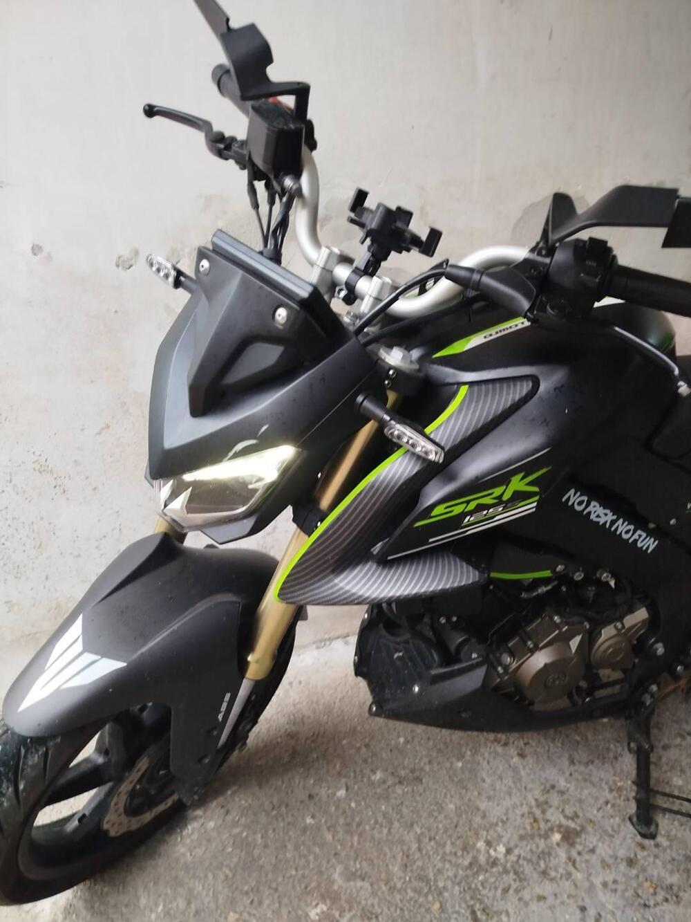 QJ Motor SRK 125 S (2023 - 24) (2)