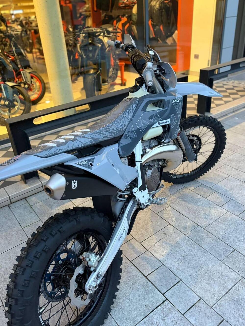 Husqvarna TE 300 Pro (2026) (3)