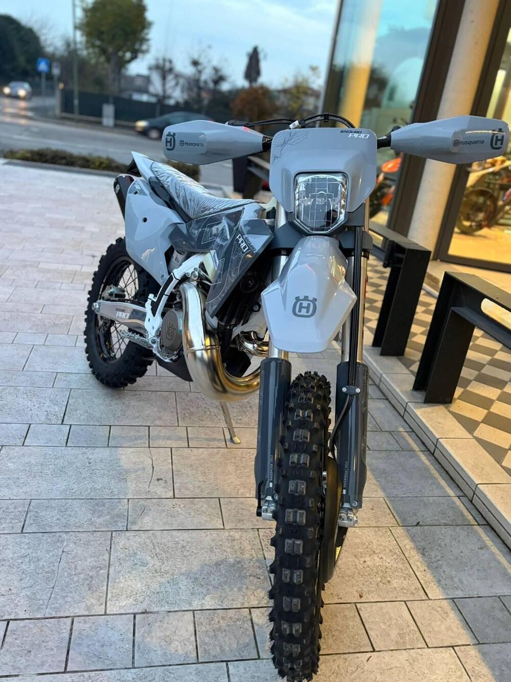 Husqvarna TE 300 Pro (2026) (4)