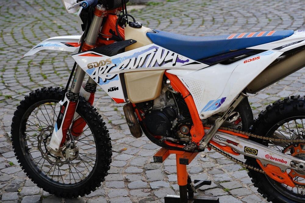 KTM 300 EXC TBI Six Days (2024) (4)