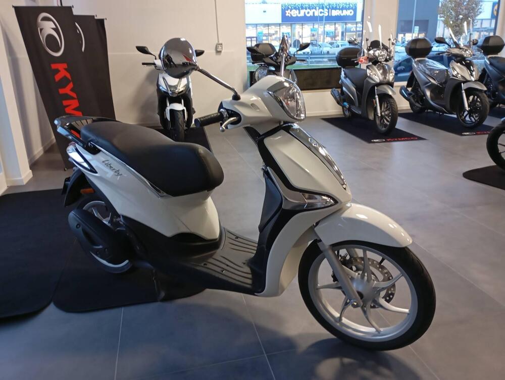 Piaggio Liberty 50 3V (2021 - 24) (3)