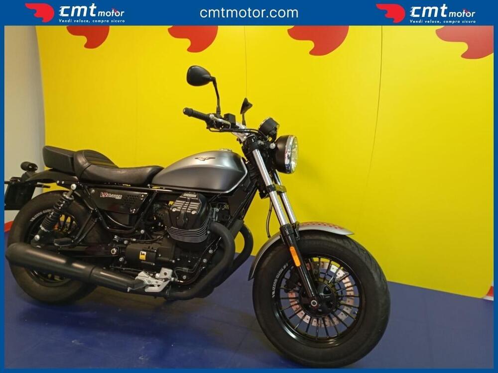 Moto Guzzi V9 Bobber (2016 - 18) (13)