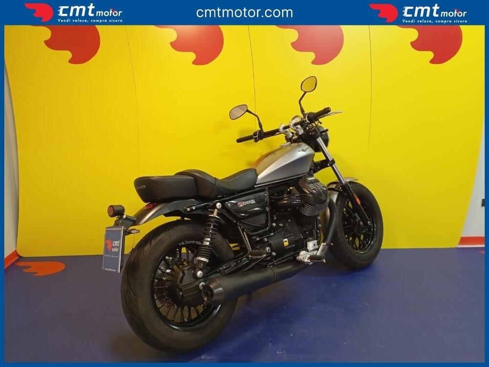 Moto Guzzi V9 Bobber (2016 - 18) (14)
