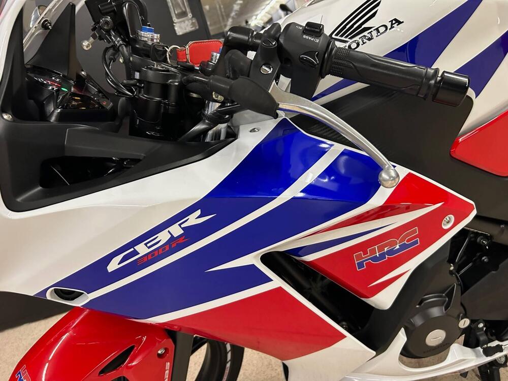 Honda CBR 300 R ABS (2014 - 17) (3)
