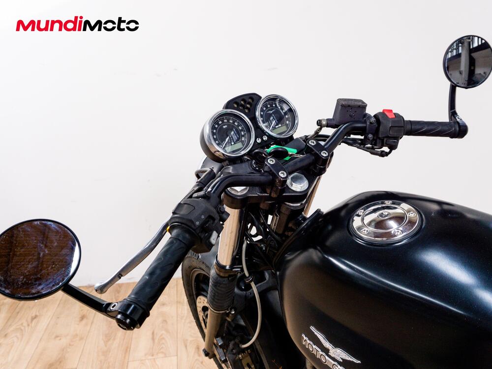 Moto Guzzi V7 III Stone (2017 - 20) (11)