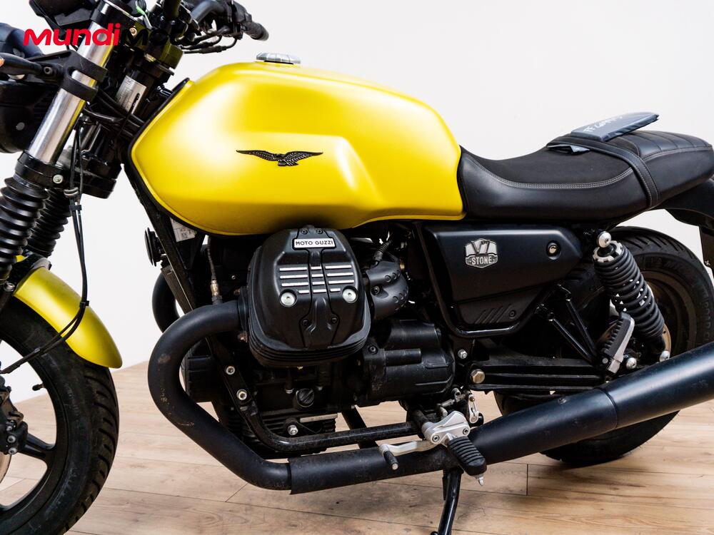 Moto Guzzi V7 850 Stone Special Abs (2021) (9)