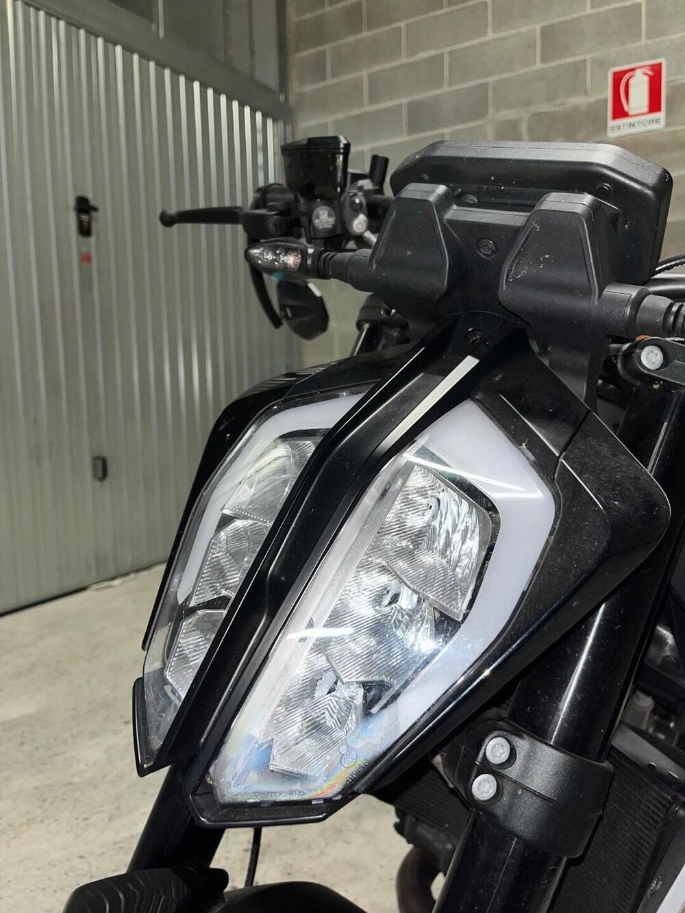 KTM 790 Duke L (2023 - 24) (14)