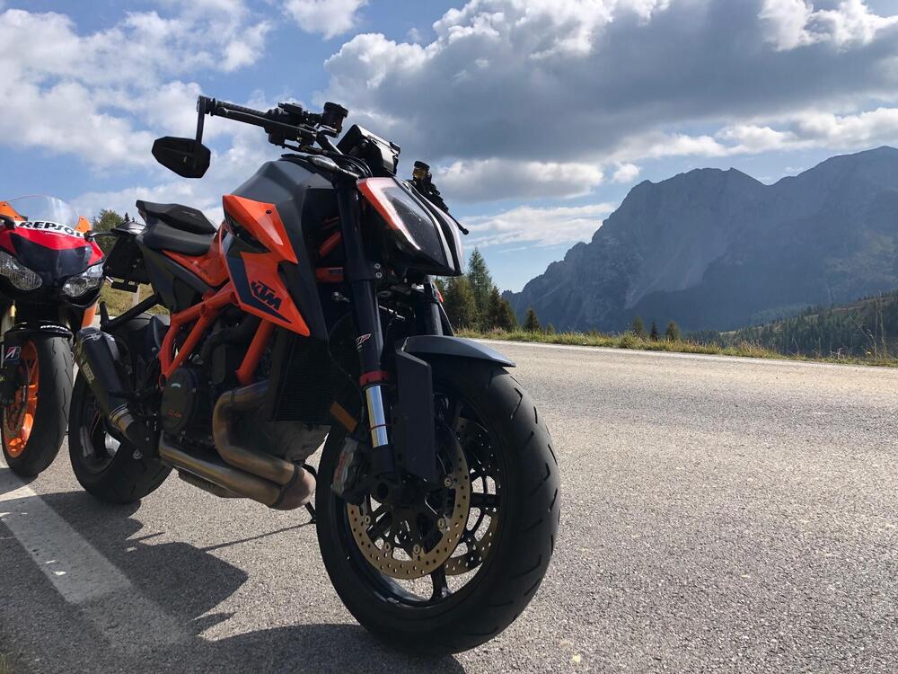 KTM 1290 Super Duke R (2021) (4)