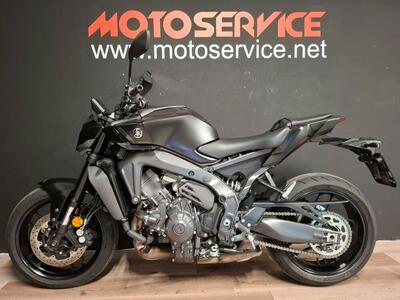 Yamaha MT-09 Y-AMT (2024 - 25) usata