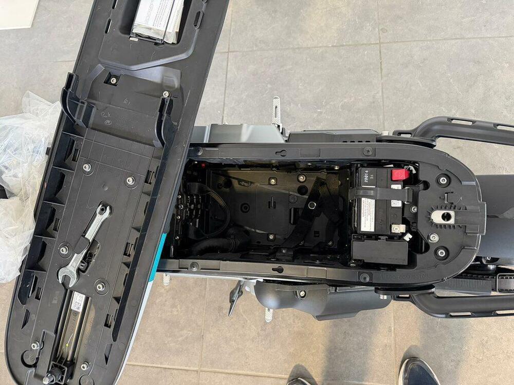 Bmw CE 02 AM (2024 - 26) (4)