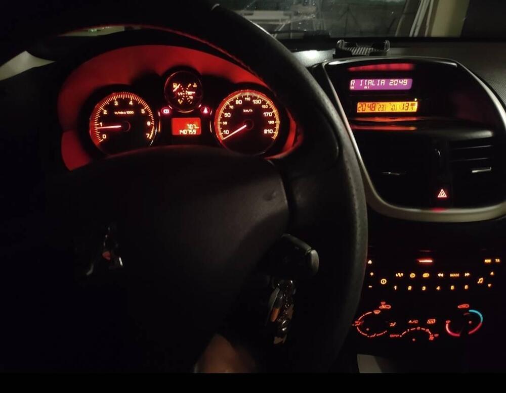 Peugeot 206 usata a Perugia (7)