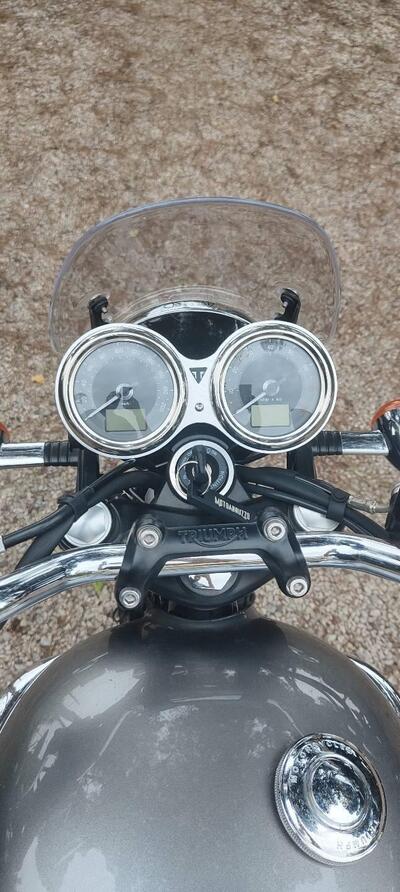 Triumph Bonneville T120 (2021 - 25) usata