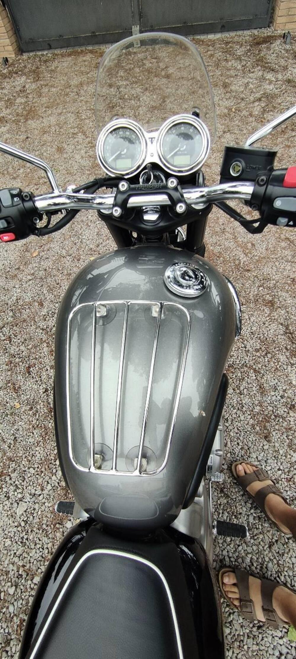 Triumph Bonneville T120 (2021 - 25) (8)