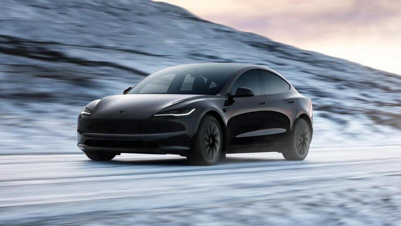 Tesla presenta la nuova Model 3 Standard in Europa: &egrave; la Tesla pi&ugrave; economica di sempre