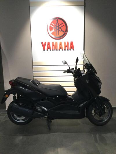 Yamaha X-Max 300 Tech Max (2021 - 24) usata