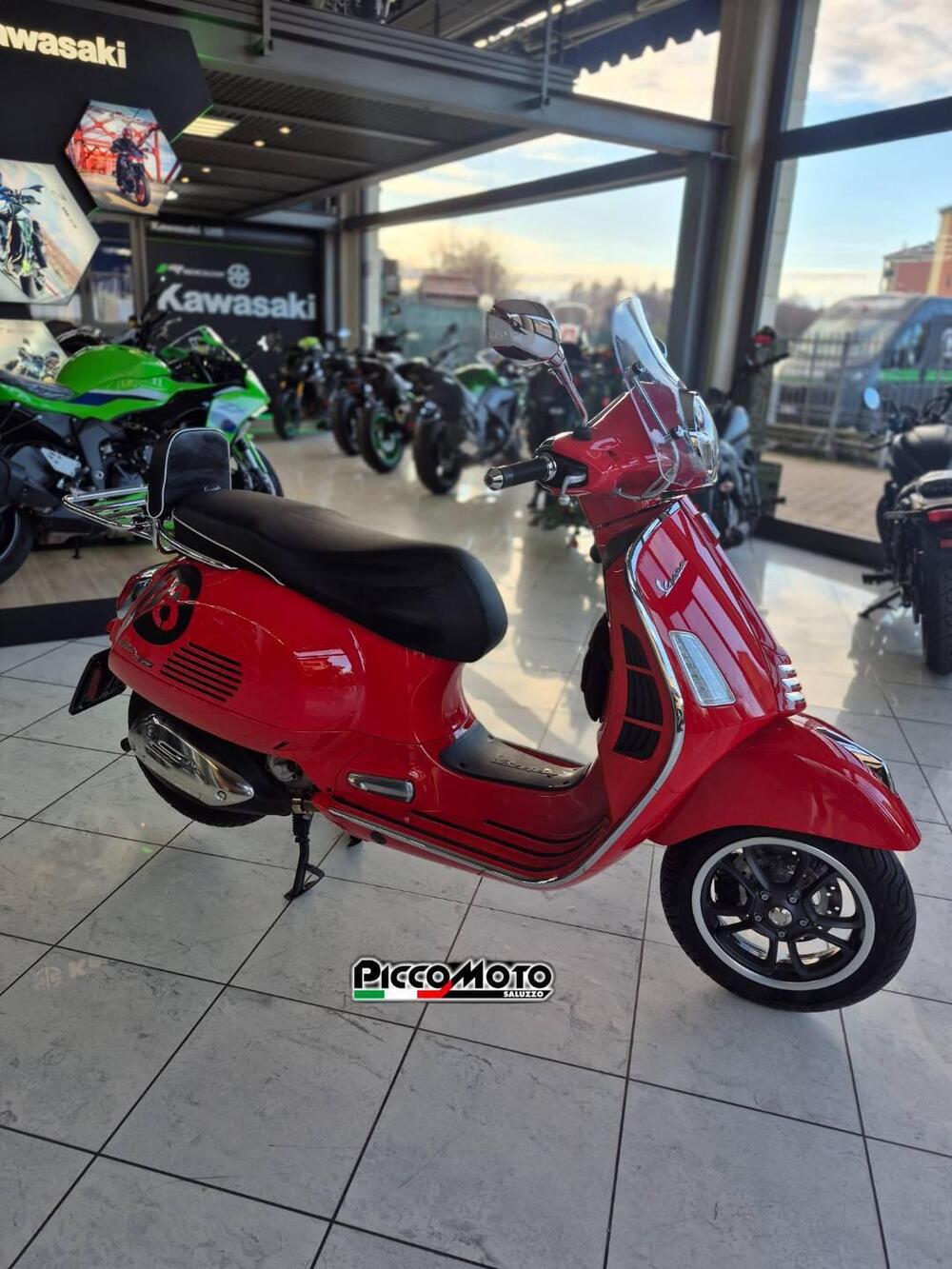 Vespa GTS 310 Super (2025 - 26) (2)