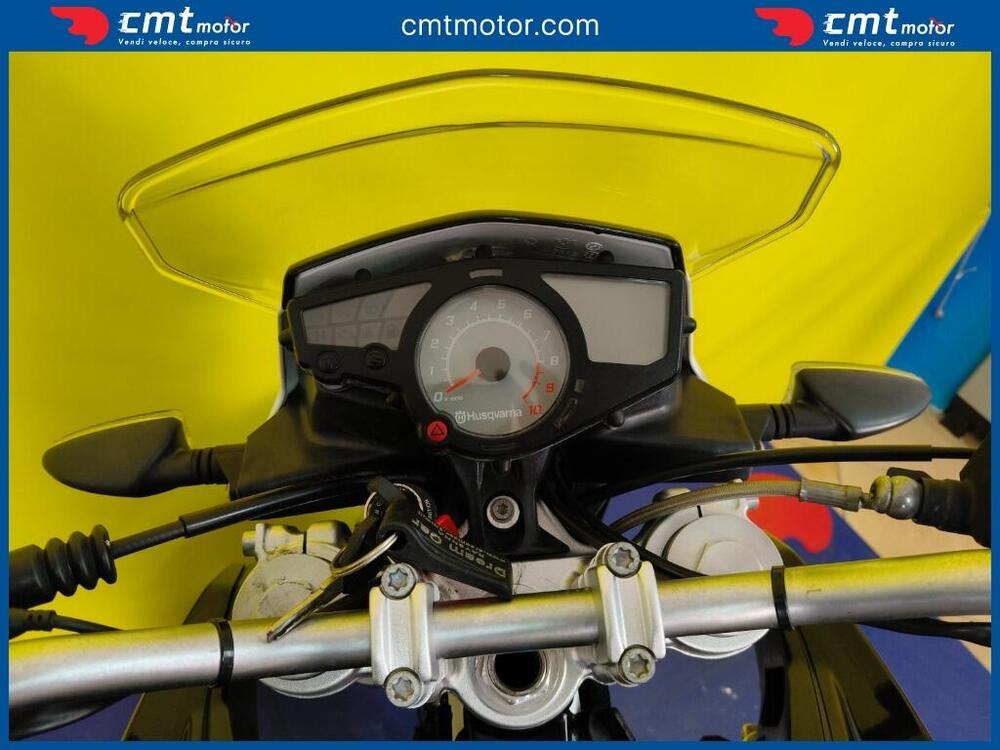 Husqvarna TR 650 Strada ABS (2012 - 13) (5)