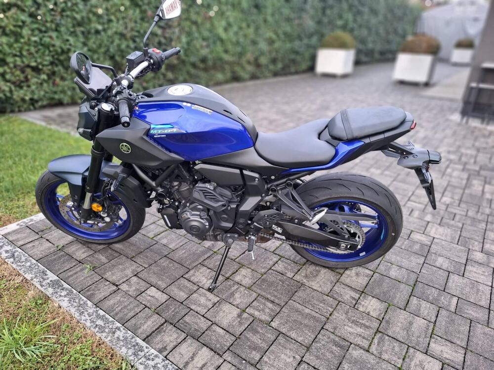 Yamaha MT-07 Y-AMT (2025 - 26) (2)