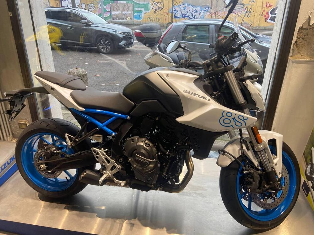 Suzuki GSX-8S (2023 - 24)