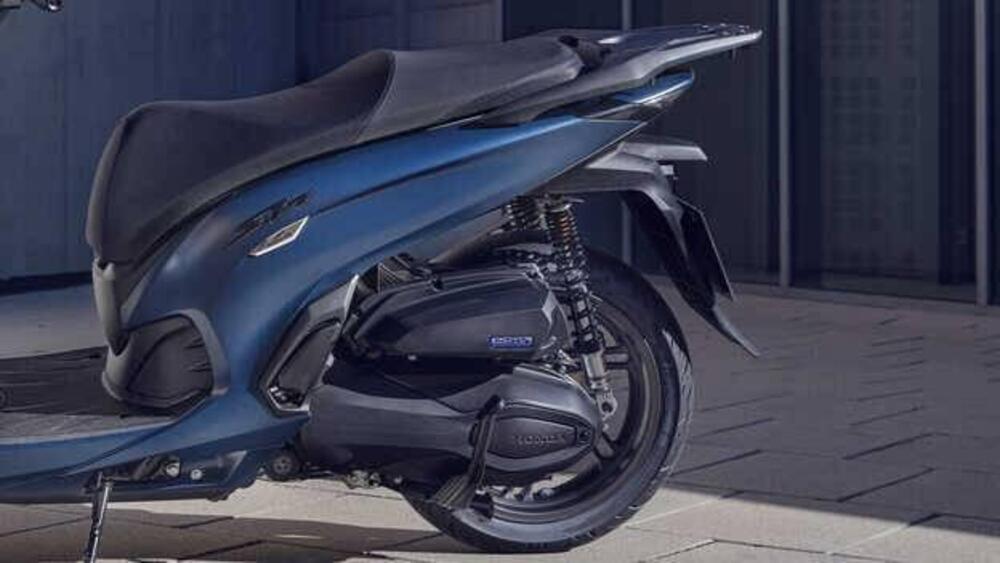 Honda SH 350i GT (2025) (11)