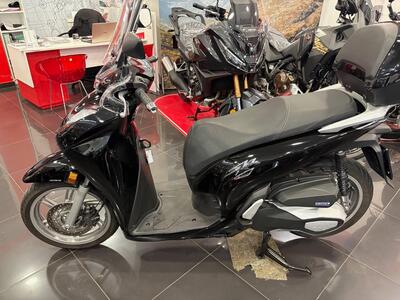 Honda SH 350 (2021 - 24) usata