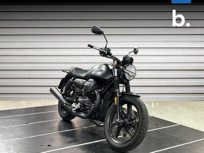 Moto Guzzi V7 Stone (2021 - 24) usata