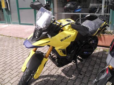 Suzuki V-Strom 800DE (2025) nuova