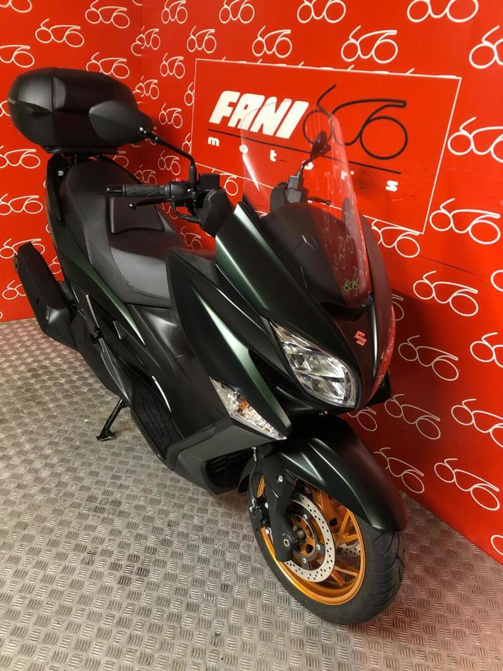 Suzuki Burgman 400 (2025 - 26) (2)