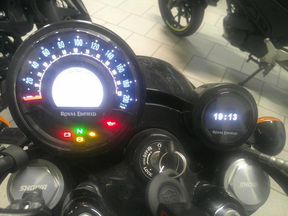 Royal Enfield Shotgun 650 (2024 - 26) (7)