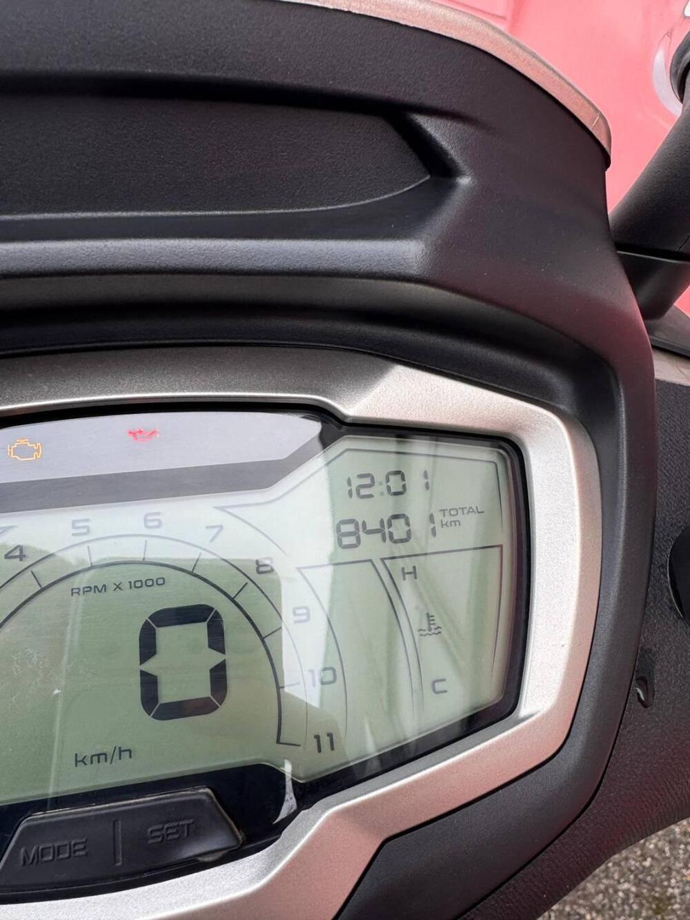 Piaggio Beverly 300 ABS-ASR (2021 - 25) (13)