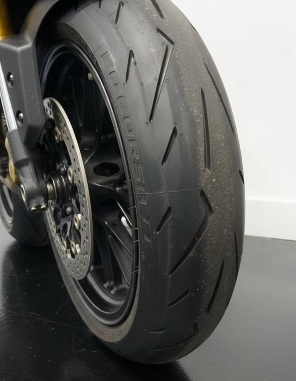 Honda CB 1000 R (2021 - 25) (8)