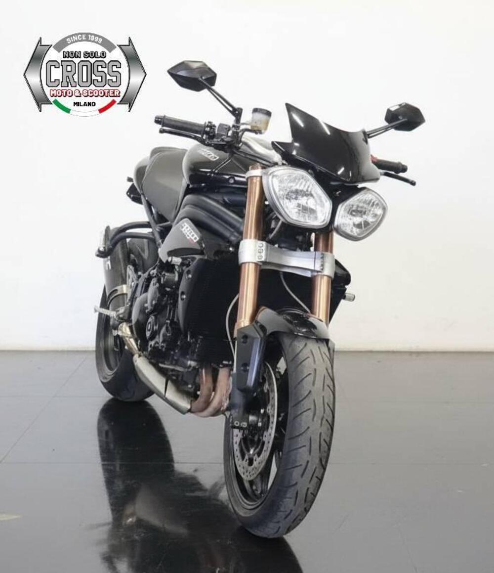 Triumph Speed Triple 1050 (2011 - 13) (6)