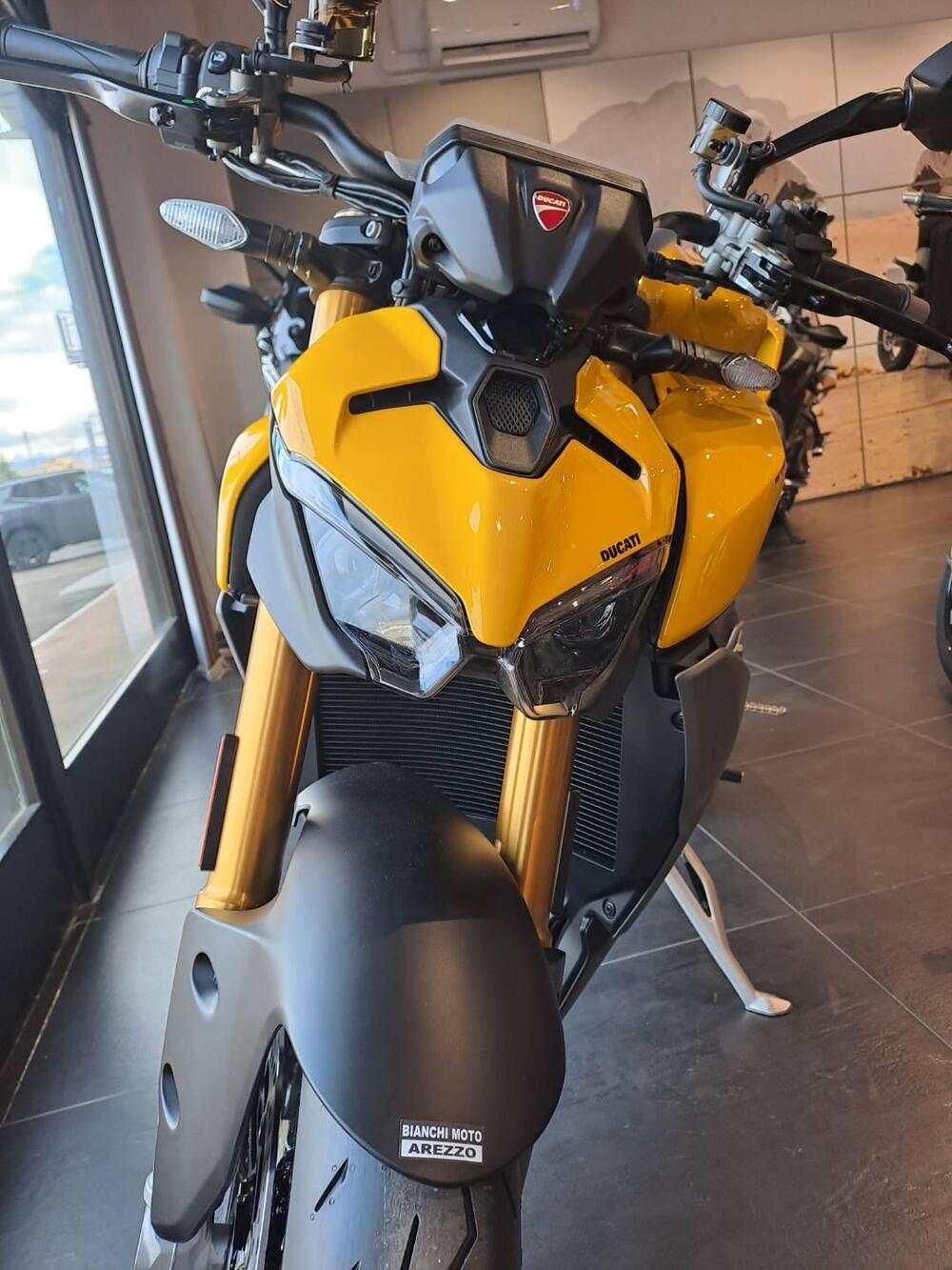 Ducati Streetfighter V2 S (2025 - 26) (3)