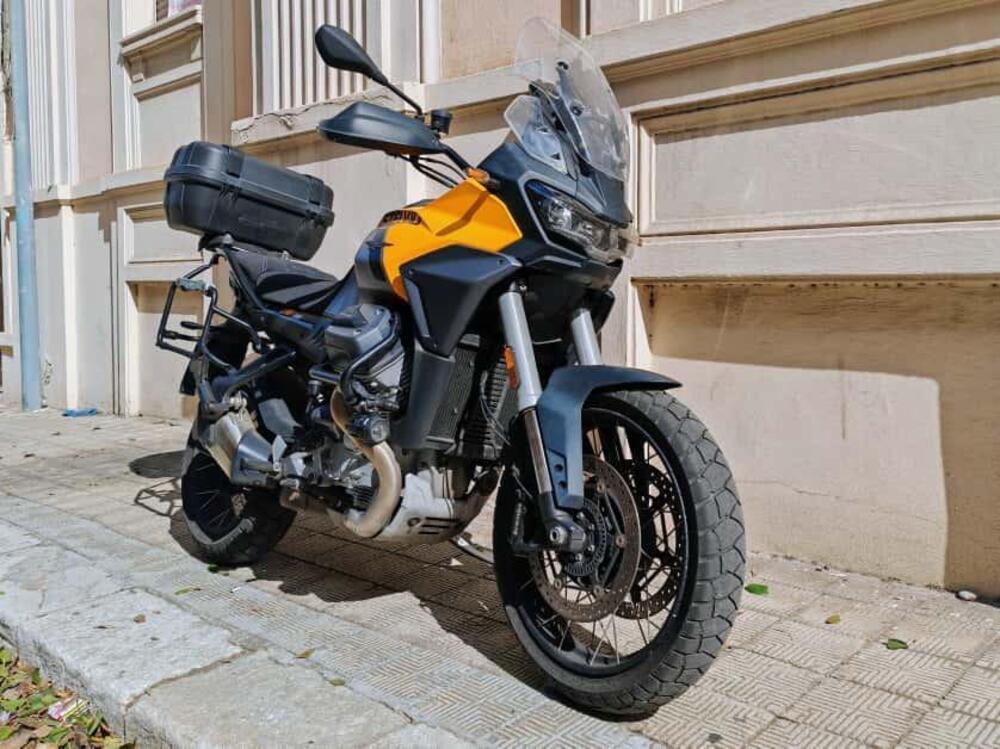 Moto Guzzi Stelvio (2024 - 26)