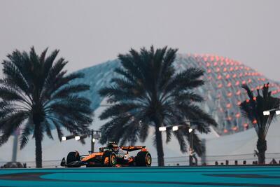 F1. GP Abu Dhabi 2025, McLaren protagonista assoluta in FP2: Norris vola, Verstappen insegue e Piastri fatica 