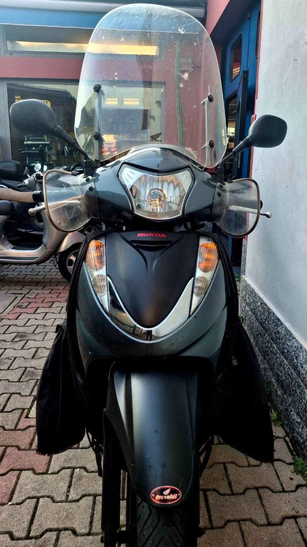 Honda SH 300 i (2006 - 10) (2)