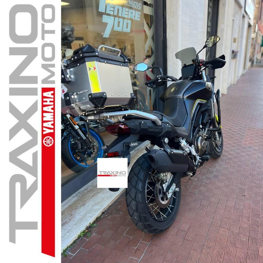 QJ Motor SVT 650 X (2024) (2)