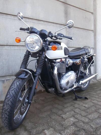 Triumph Bonneville T120 (2016 - 20) usata
