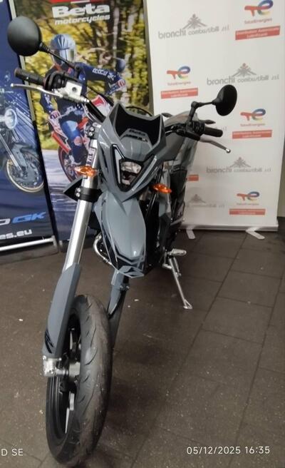 Betamotor RR 125 4T Motard T - X Special Edition (2025) nuova