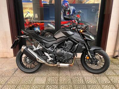 Honda CB 750 Hornet (2025) usata